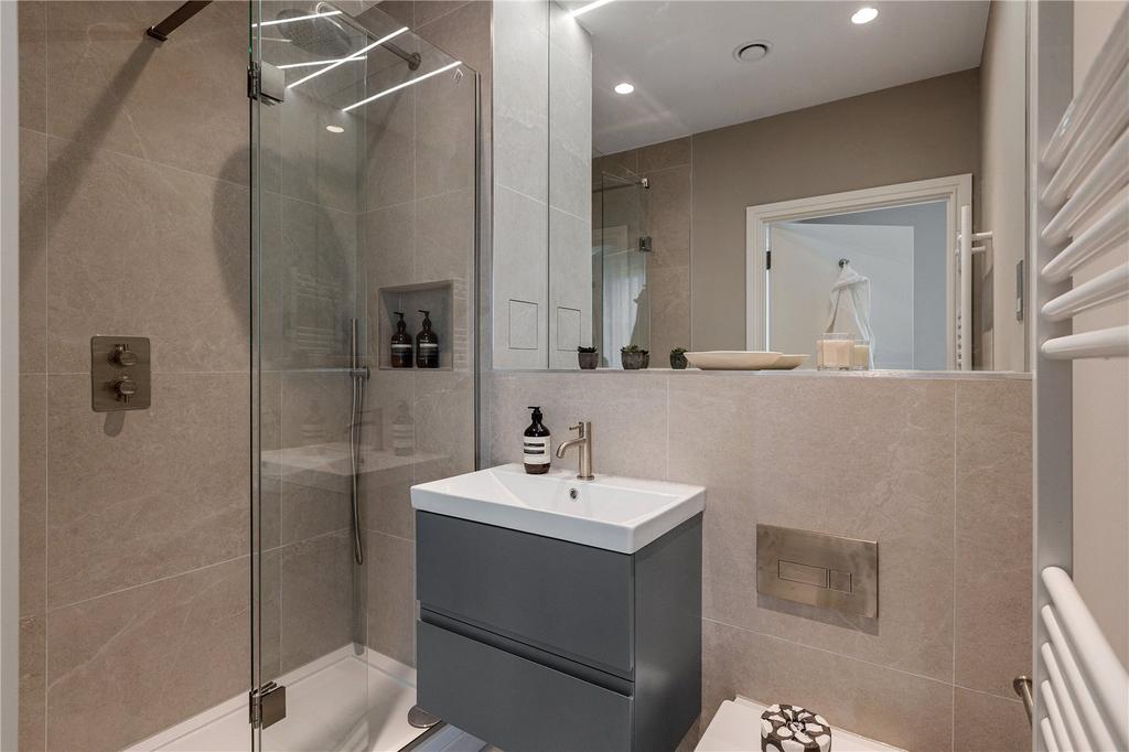 Ensuite