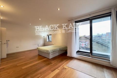 undefined, SE1