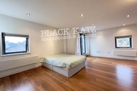 undefined, SE1
