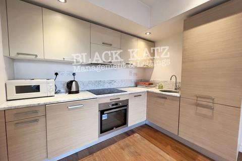 undefined, SE1