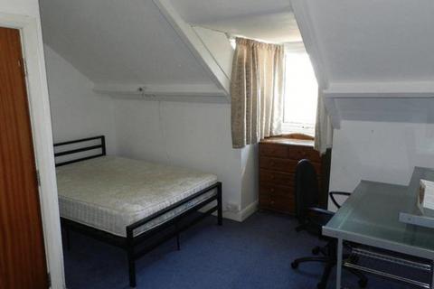 6 bedroom house to rent, Ridgeway Terrace, Leeds LS6