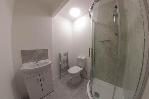6 bedroom house to rent, Royal Park Avenue, Leeds LS6
