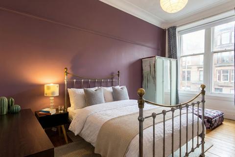 3 bedroom apartment to rent, Clarence Drive, Glasgow, G12