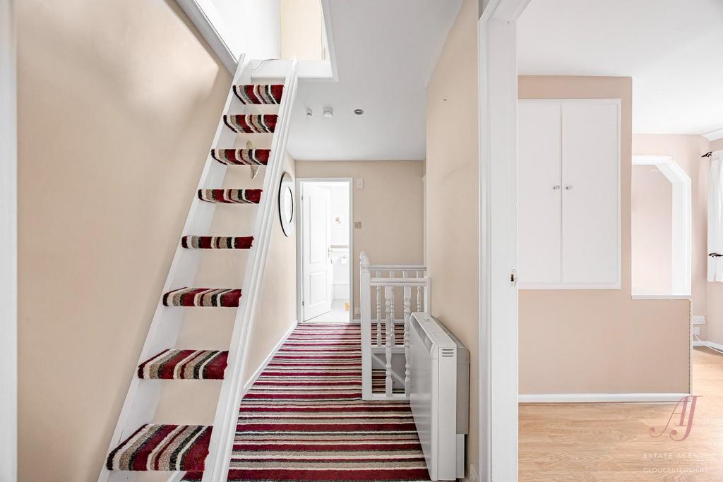 27 64335 watermarked.jpg