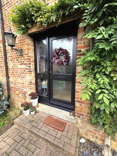 4 bedroom townhouse for sale, Clare Court, Sandy SG19