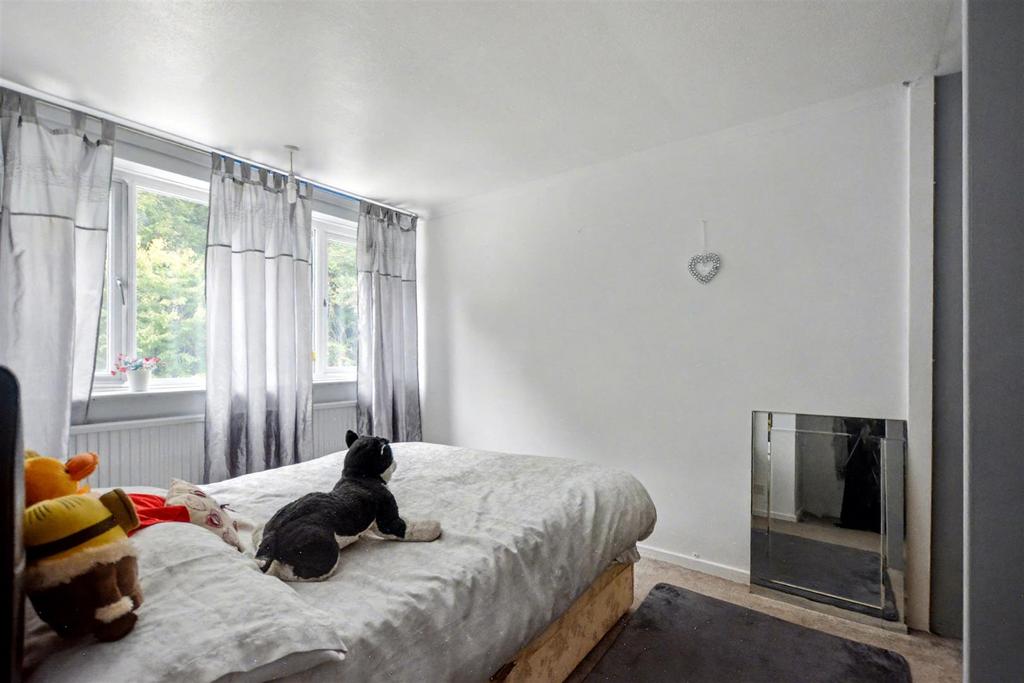Bedroom 2 1.jpeg