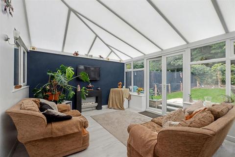 3 bedroom detached house for sale, Leamington Drive, Beeston, Nottingham