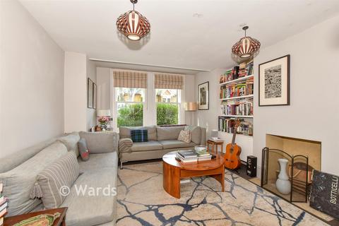 2 bedroom detached house for sale, The Mall, Faversham ME13