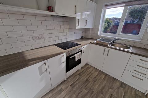 3 bedroom end of terrace house to rent, Westwood Road, Somerset TA6
