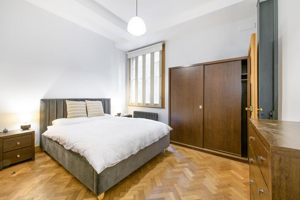Bedroom (1).jpg