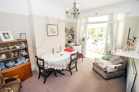 undefined, Oakleigh Park Drive, Leigh-On-Sea