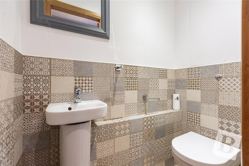Cloakroom/WC