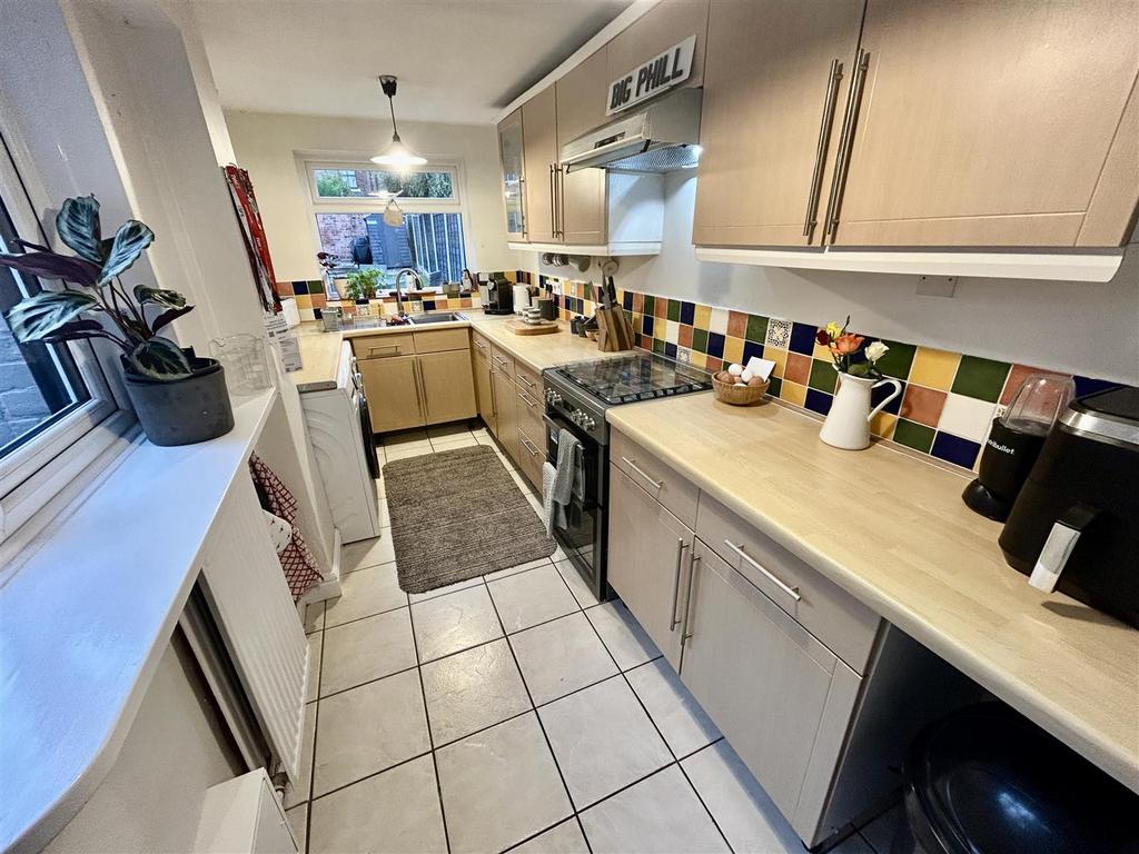 Kitchen.JPG