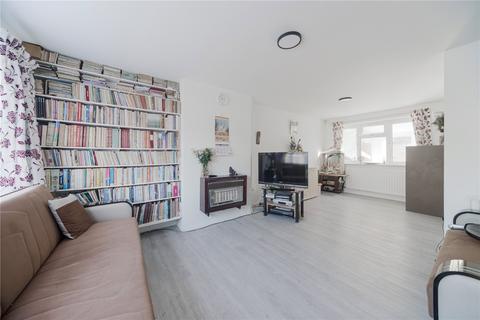 3 bedroom end of terrace house for sale, Martins Walk, London, N10
