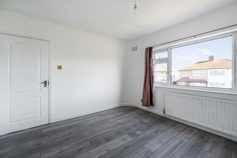 46 Warwick Avenue, Harrow, HA2 8RD