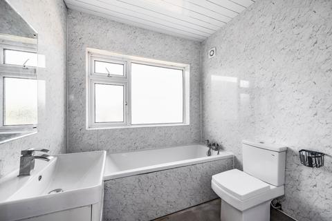 46 Warwick Avenue, Harrow, HA2 8RD