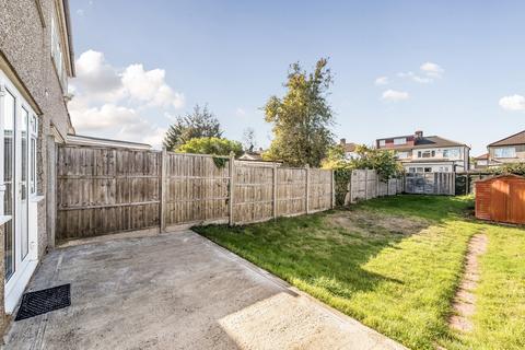46 Warwick Avenue, Harrow, HA2 8RD