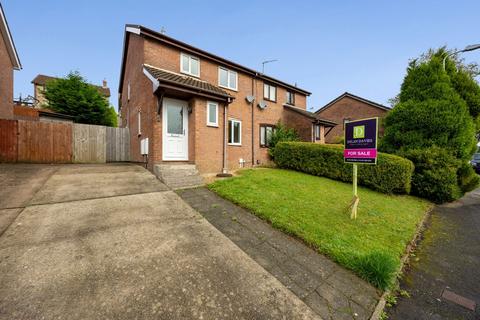 undefined, Clos Creyr, Pontypridd CF38