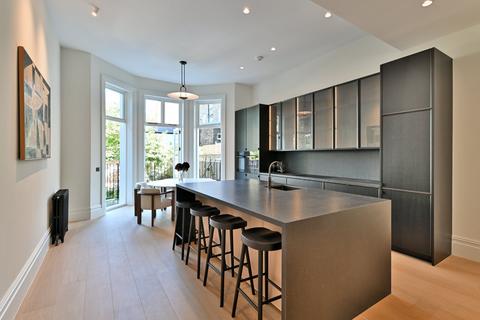 3 bedroom flat for sale, Cranley Gardens, South Kensington, London