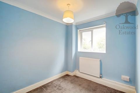 2 bedroom maisonette to rent, Westland Close, Stanwell TW19