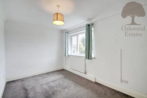 2 bedroom maisonette to rent, Westland Close, Stanwell TW19