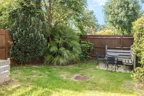 1 Small Close, Petersfield, GU31 4SS