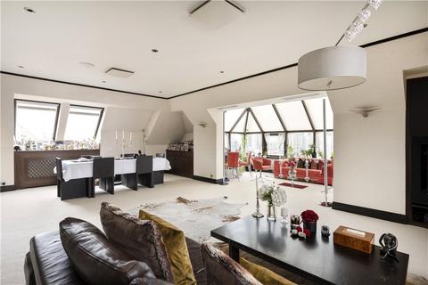 3 bedroom flat for sale, William Morris Way, London, SW6