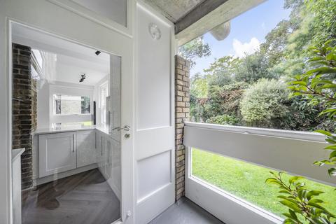 undefined, Langham House Close, Richmond, TW10