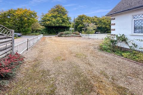 undefined, Tring Road, Dunstable LU6