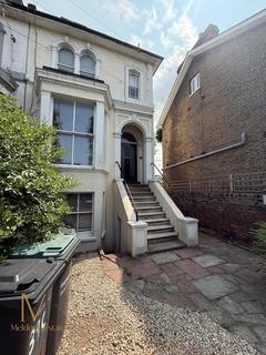 undefined, Gravesend DA11