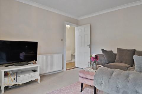 undefined, Gravesend DA11