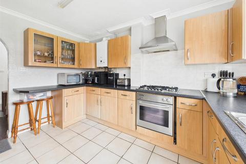 8 Beaumont Road, Longlevens, Gloucester, GL2 0EJ