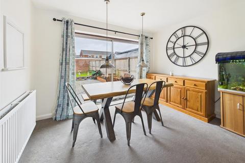 8 Beaumont Road, Longlevens, Gloucester, GL2 0EJ