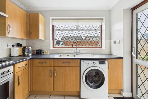 8 Beaumont Road, Longlevens, Gloucester, GL2 0EJ