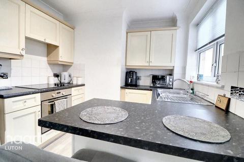 undefined, Earls Meade, Luton
