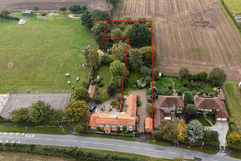 5 bedroom character property for sale, Main Street, Melbourne, York, YO42 4RD