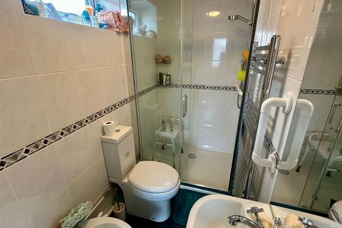 16 Broad Leys Crescent, Hereford, HR2 7RT