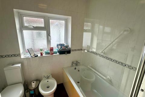 16 Broad Leys Crescent, Hereford, HR2 7RT
