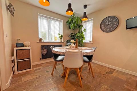 3 bedroom detached house for sale, Linus Grove, Peterborough PE2