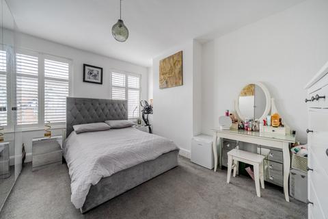 3 bedroom maisonette for sale, Station Approach, Hayes, Bromley, BR2