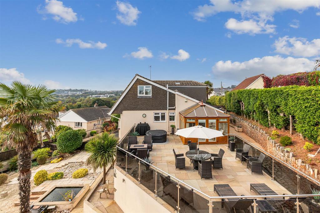 A02 - 83 Wheatlands Road, Paignton - 251001.jpg