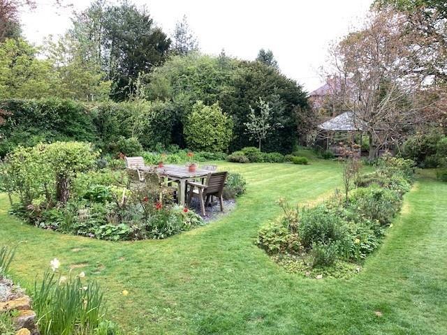 Garden 2.jpg