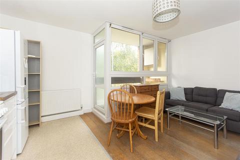 4 bedroom flat to rent, Batten Street
