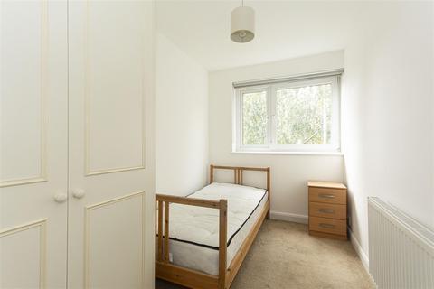 4 bedroom flat to rent, Batten Street