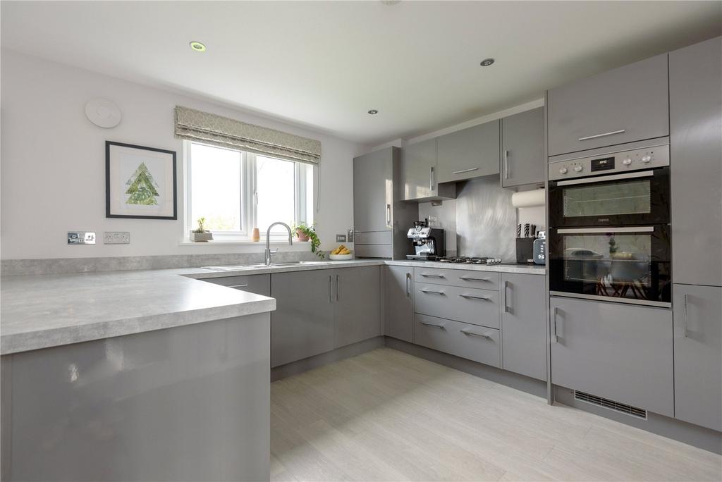 Brand Court 22