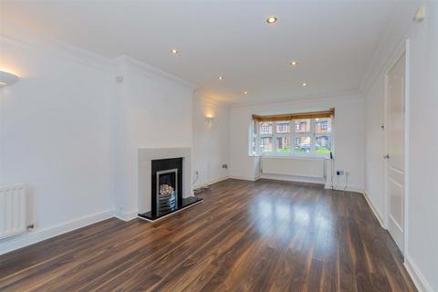 undefined, Earlsfield, Holyport