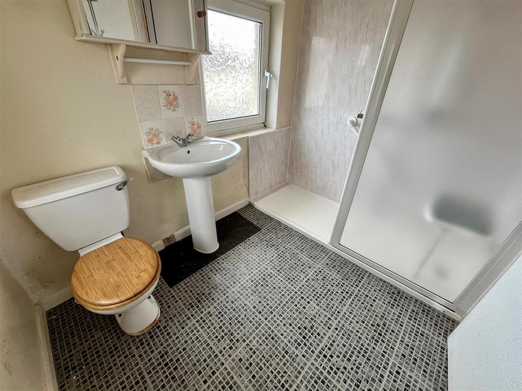 Shower Room.jpg