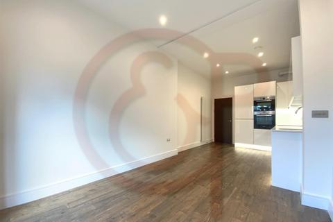 2 bedroom flat to rent, Lammas Park Road, Ealing, W5