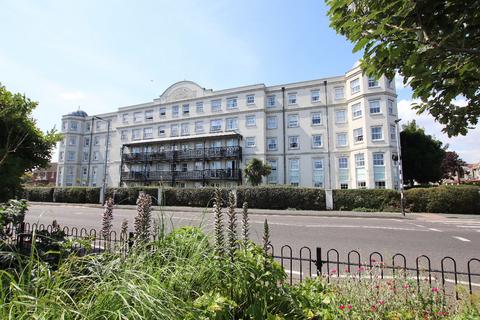 1 bedroom flat for sale, Imperial Court, Marine Parade West, Clacton on Sea, CO15