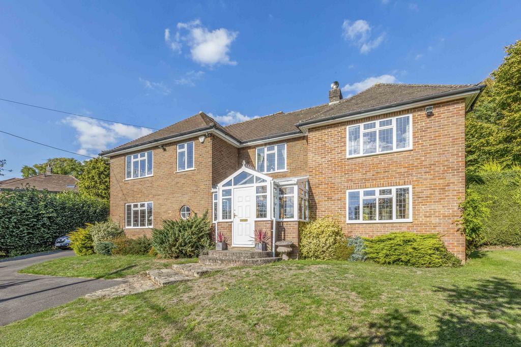 Three Oaks, The Close, SL8 5 PE (LOW RES)-24